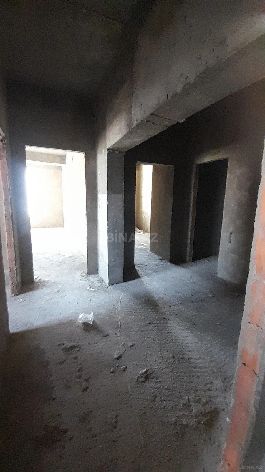 Satılır 2 otaqlı mənzil 100.5 m²