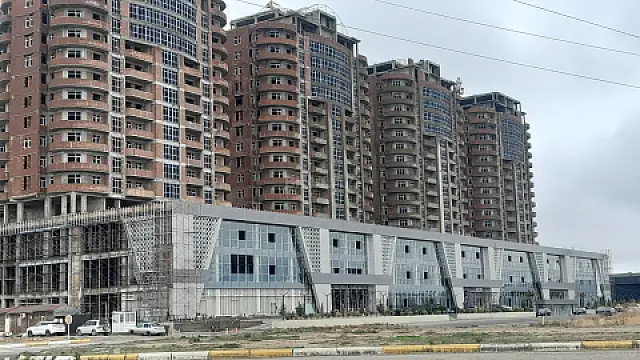 Satılır 2 otaqlı mənzil 100.5 m²