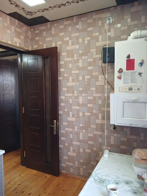 Satılır 4 otaqlı həyət evi 180 m²