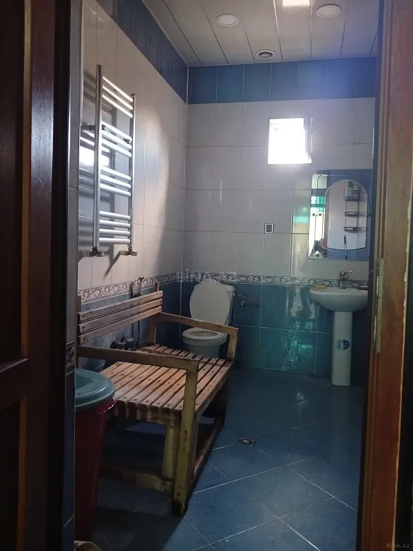 Satılır 4 otaqlı həyət evi 180 m²