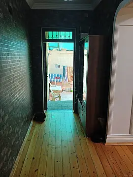 Satılır 4 otaqlı həyət evi 180 m²