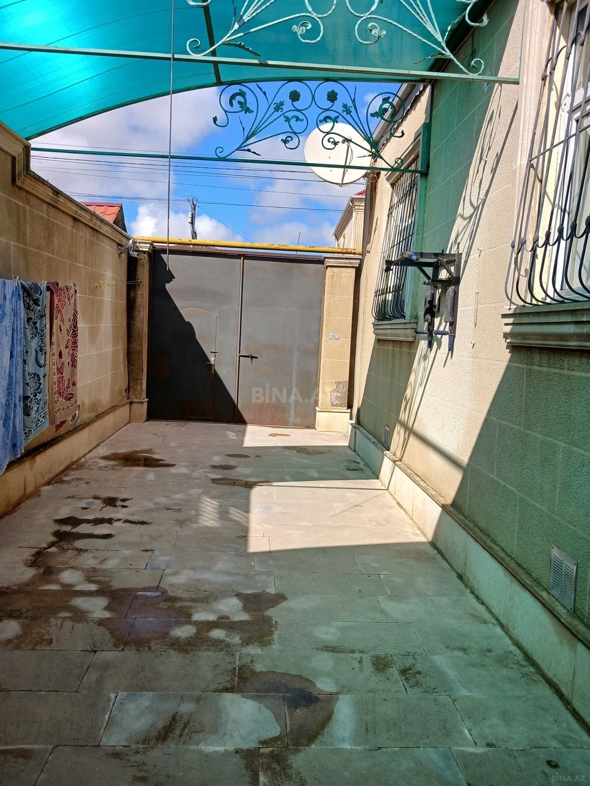 Satılır 4 otaqlı həyət evi 180 m²