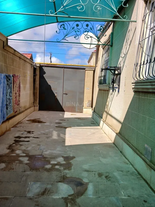 Satılır 4 otaqlı həyət evi 180 m²