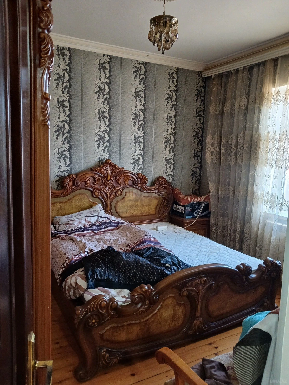 Satılır 4 otaqlı həyət evi 180 m²