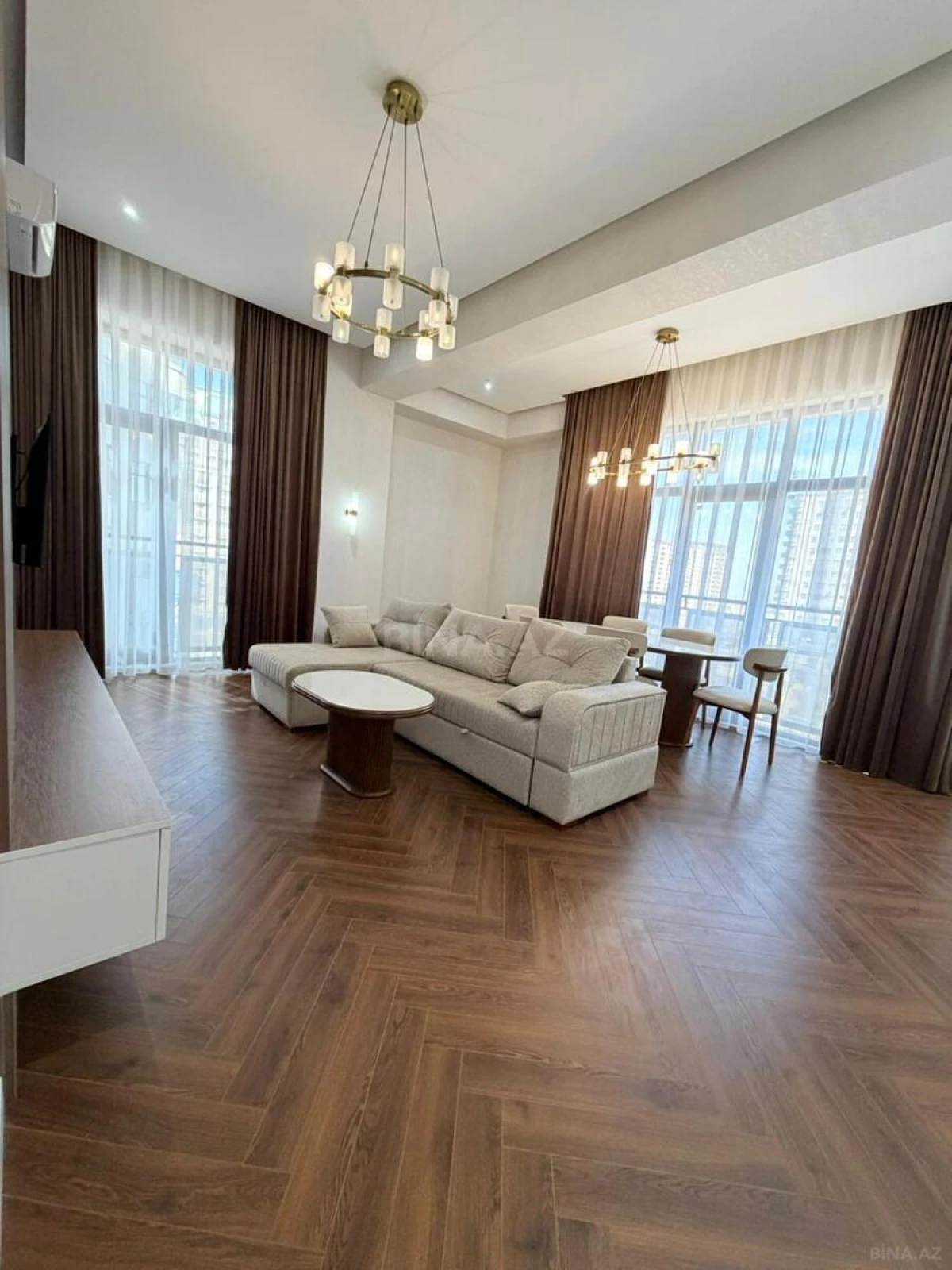 Satılır 3 otaqlı mənzil 125 m²