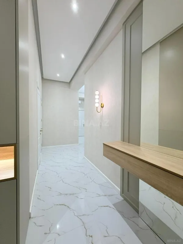 Satılır 3 otaqlı mənzil 125 m²