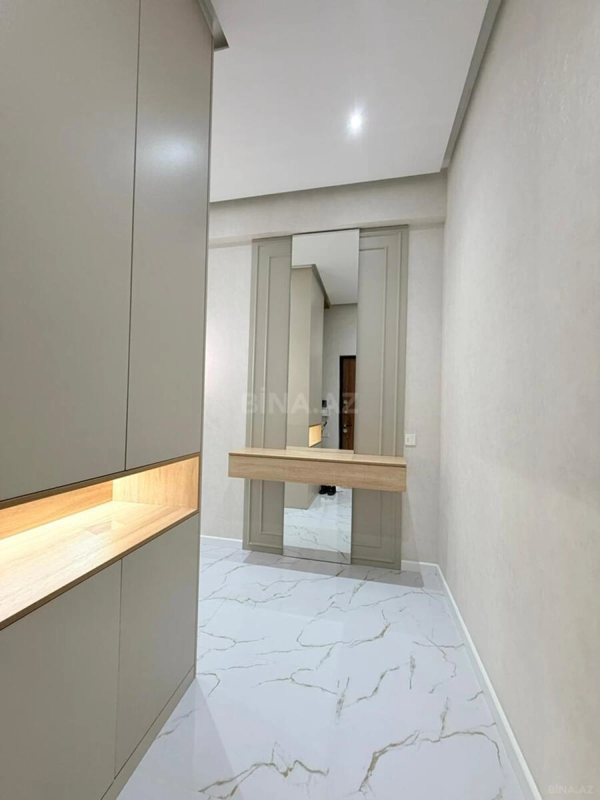 Satılır 3 otaqlı mənzil 125 m²
