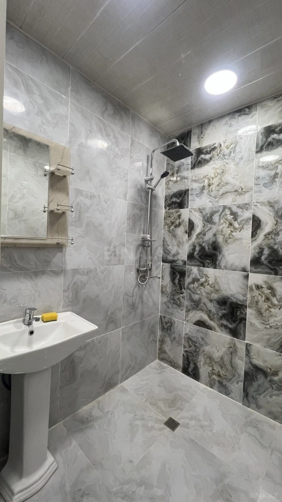 Satılır 2 otaqlı mənzil 55 m²