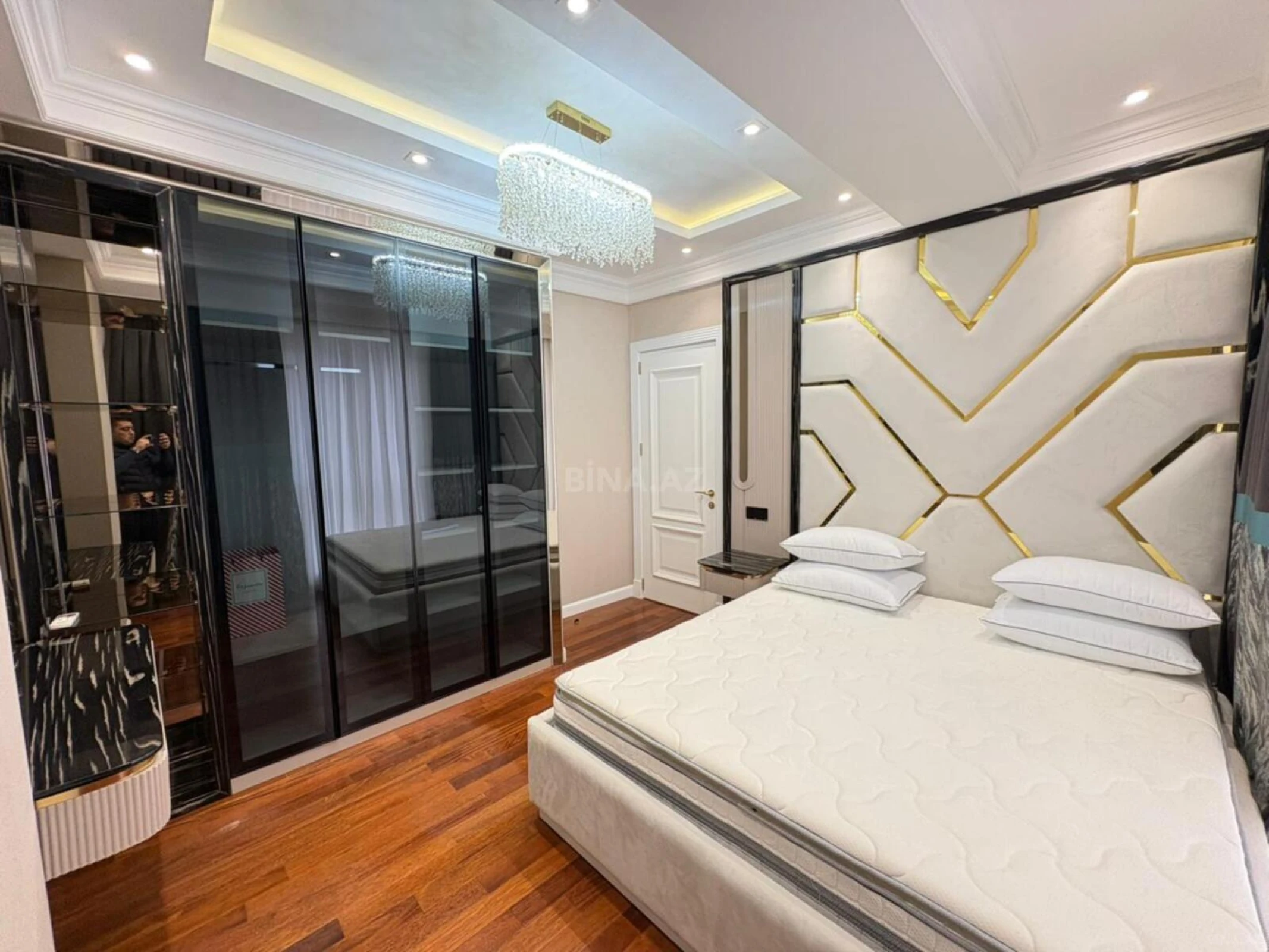 Satılır 3 otaqlı mənzil 95 m²