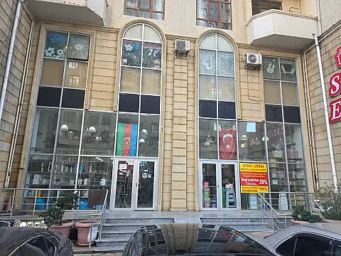 Kirayə verilir obyekt 415 m² — Bakı, İnşaatçılar 415.00 m²