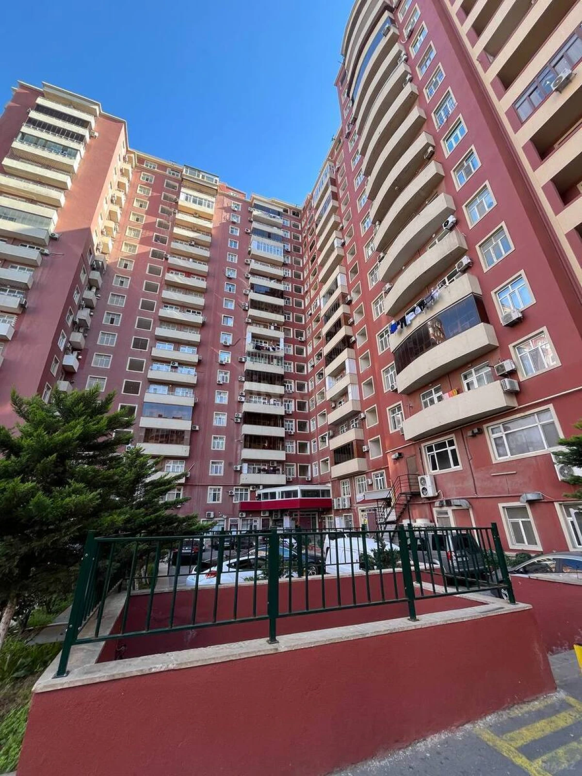 Satılır 2 otaqlı mənzil 65 m²