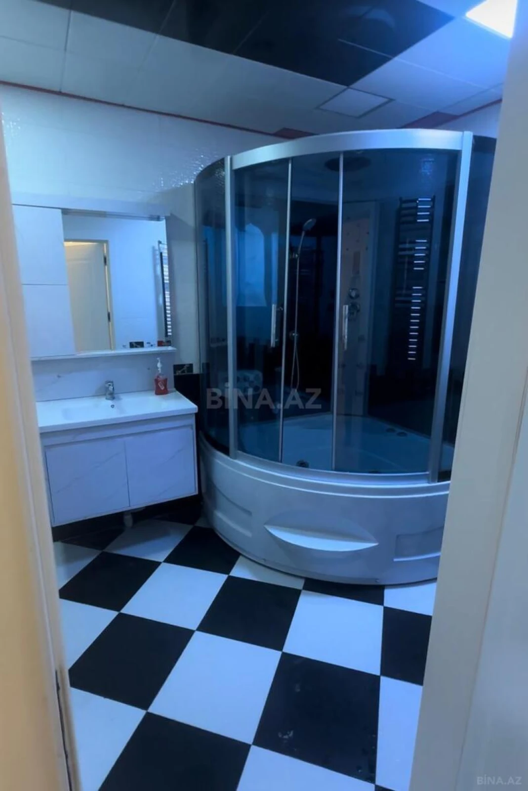 Satılır 2 otaqlı mənzil 65 m²