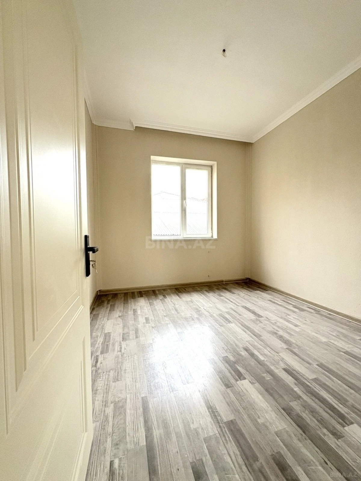 Satılır 4 otaqlı həyət evi 155 m²