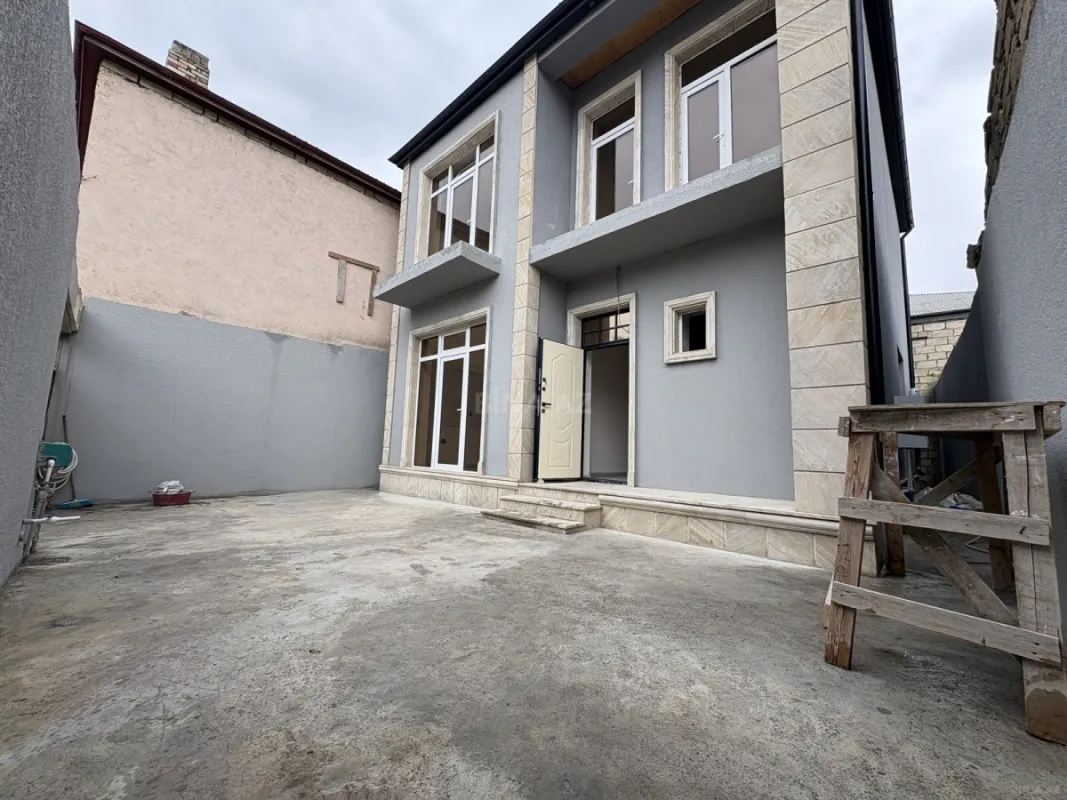 Satılır 4 otaqlı həyət evi 155 m²