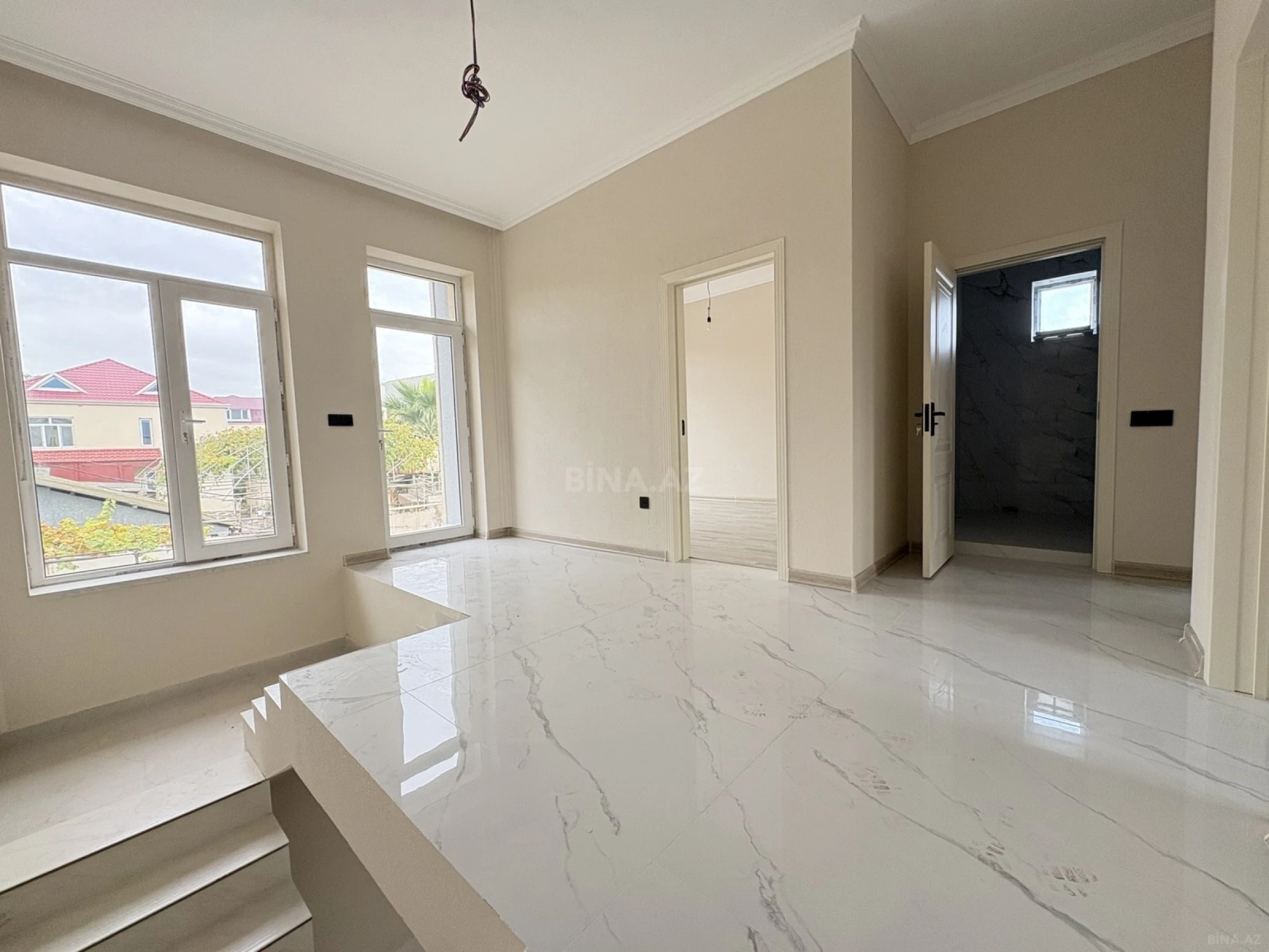 Satılır 4 otaqlı həyət evi 155 m²