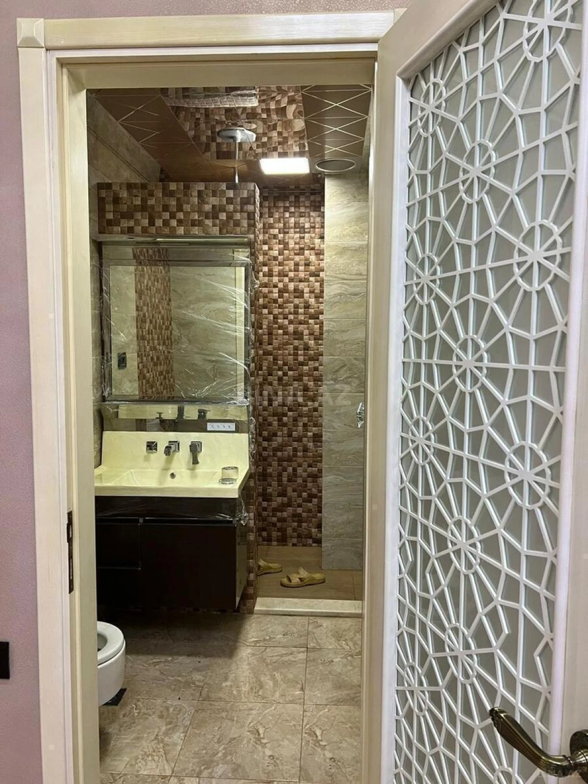 Satılır 4 otaqlı mənzil 157 m²