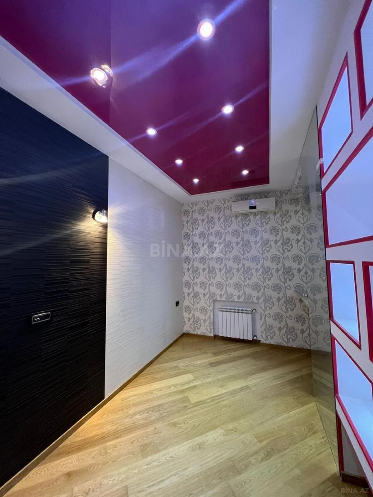 Satılır 4 otaqlı mənzil 157 m²