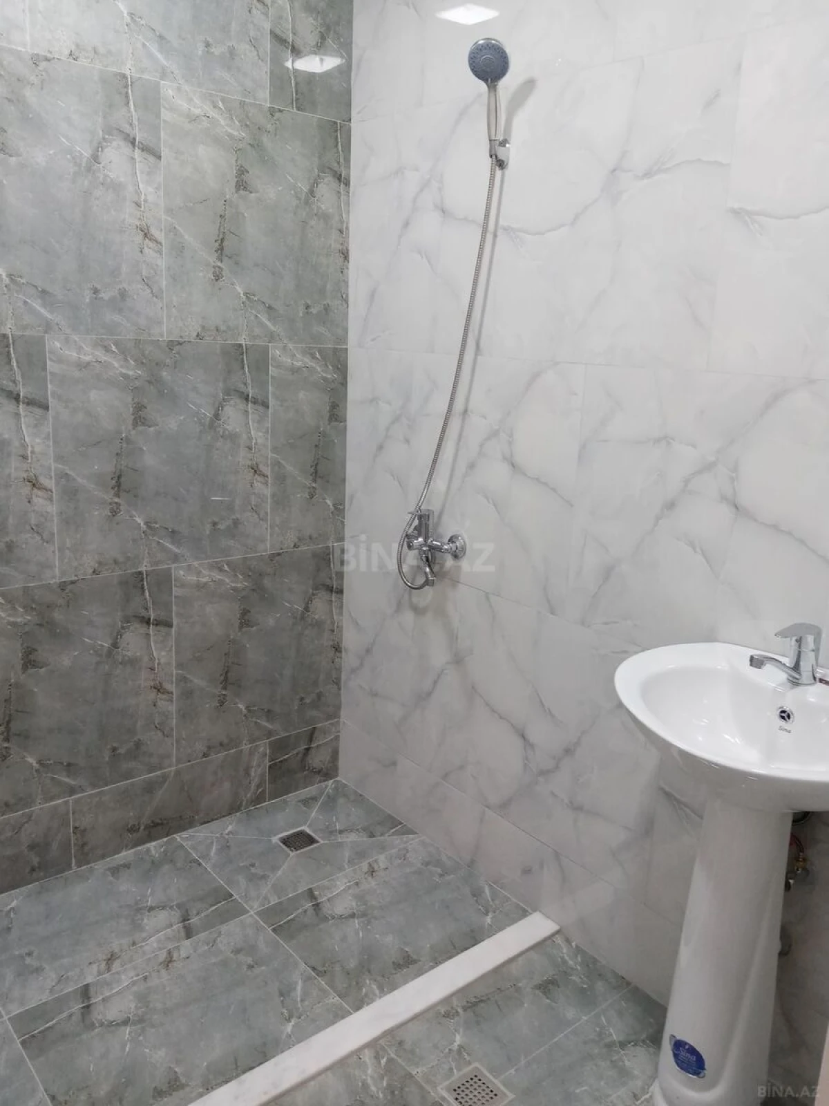 Satılır 3 otaqlı mənzil 81 m²