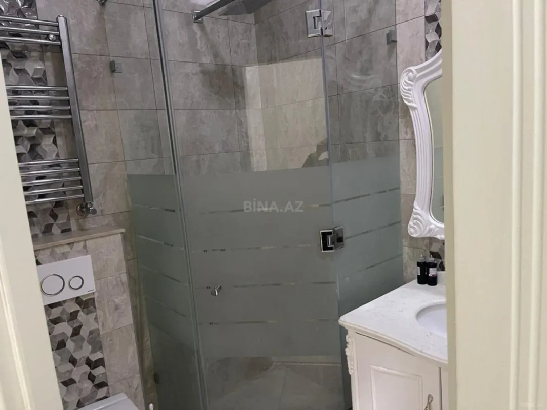 Kirayə verilir 2 otaqlı mənzil 65 m²