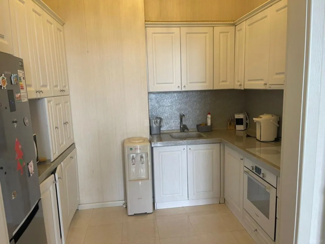 Kirayə verilir 2 otaqlı mənzil 65 m²