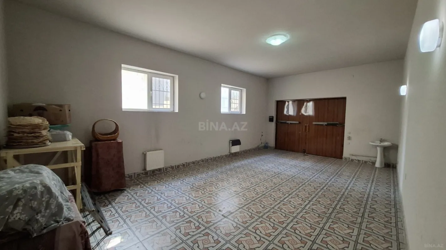 Satılır 7 otaqlı həyət evi 650 m²