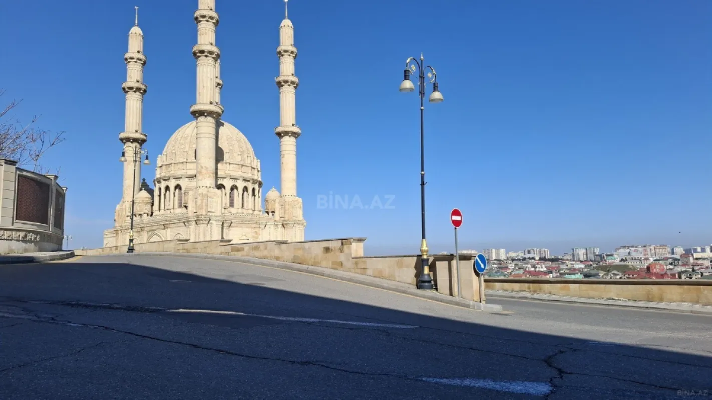 Satılır 7 otaqlı həyət evi 650 m²