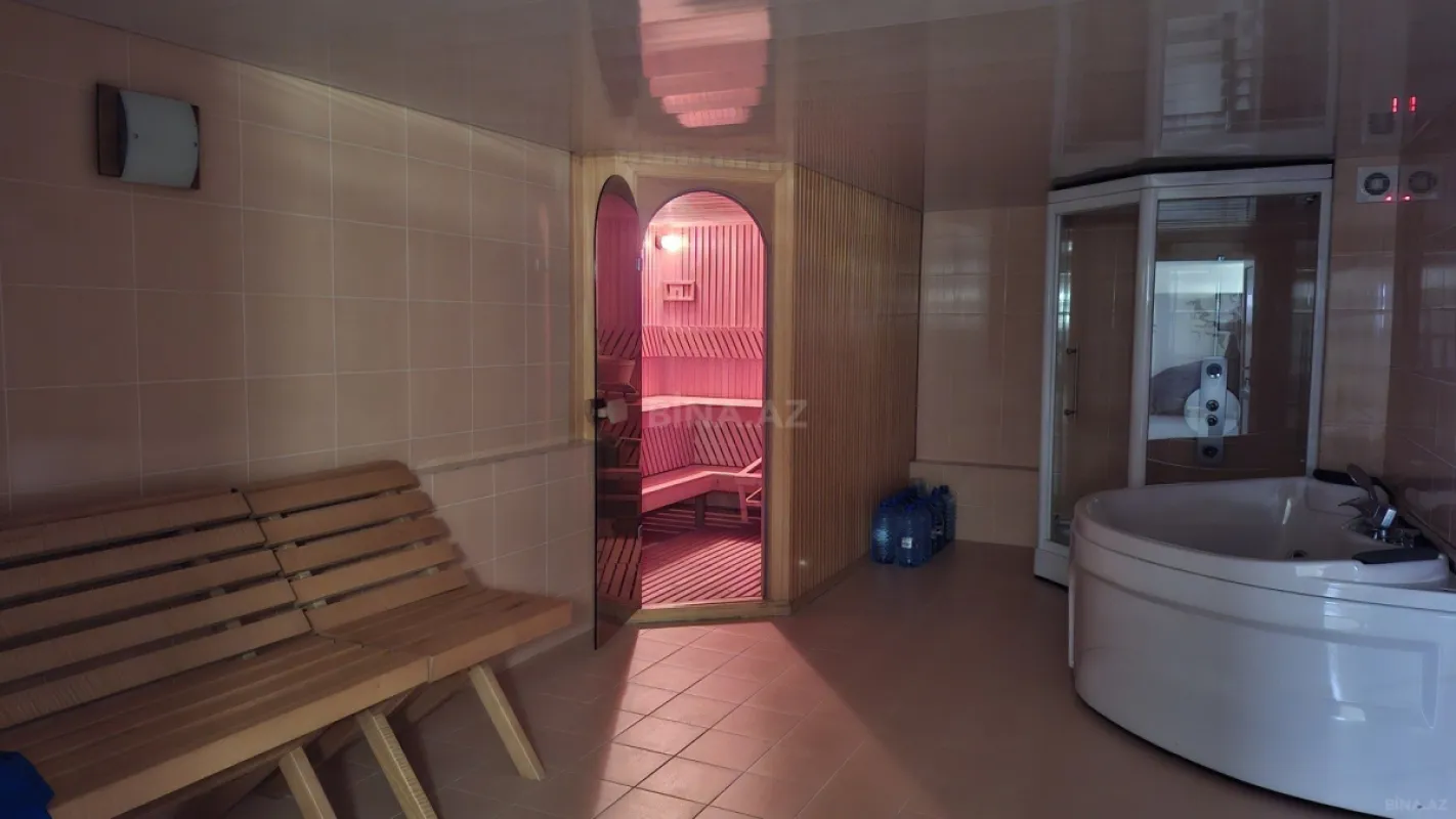 Satılır 7 otaqlı həyət evi 650 m²