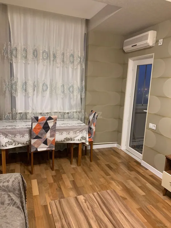 Kirayə verilir 2 otaqlı mənzil 55 m²