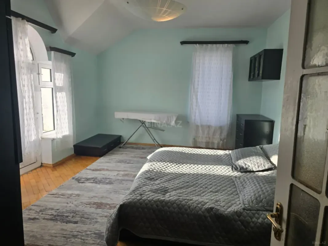 Kirayə verilir 5 otaqlı həyət evi 200 m²