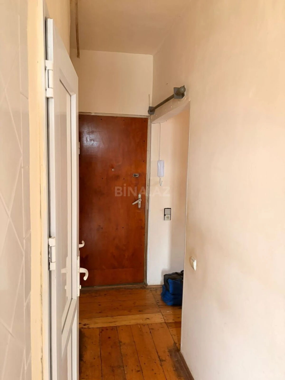 Satılır 2 otaqlı mənzil 65 m²
