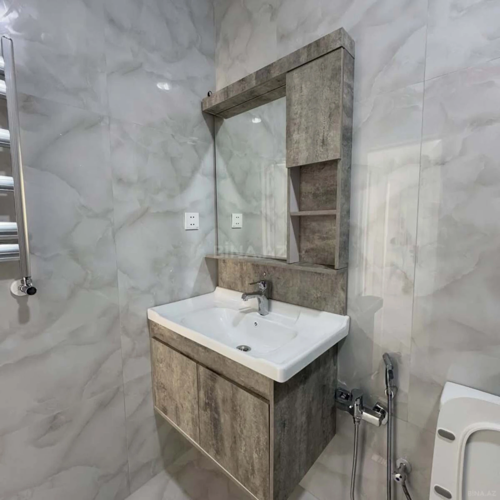 Satılır 4 otaqlı həyət evi 160 m²