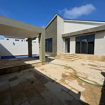 Satılır 4 otaqlı həyət evi 160 m²