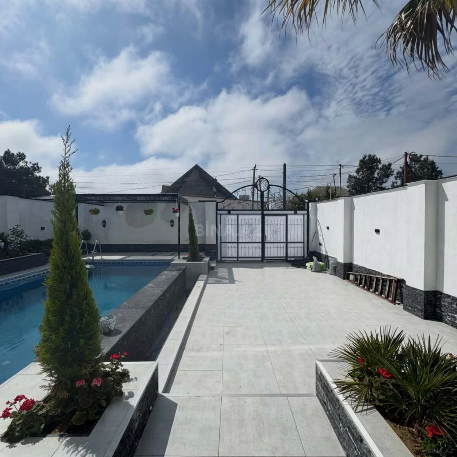 Satılır 4 otaqlı həyət evi 160 m²
