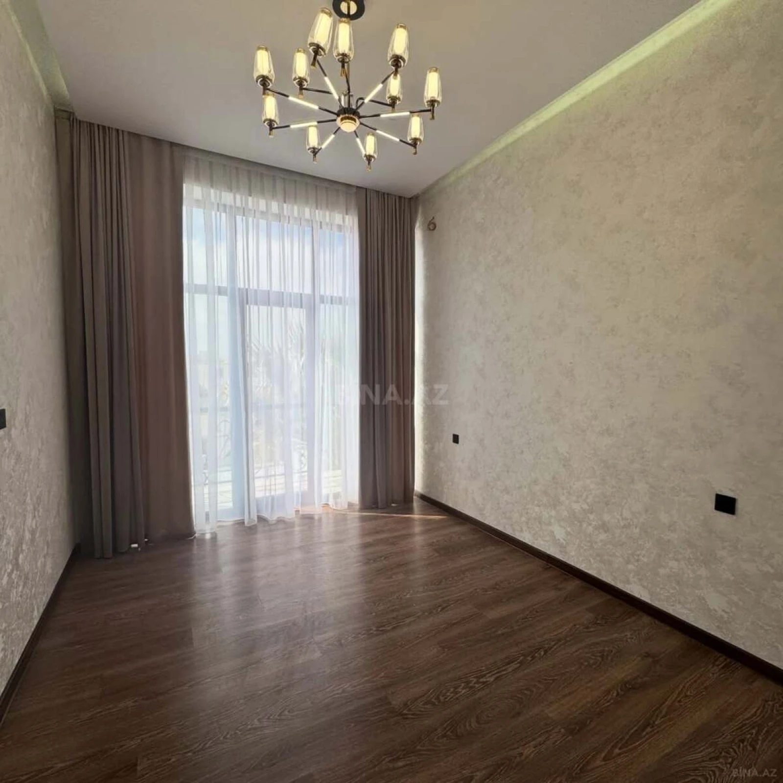 Satılır 4 otaqlı həyət evi 160 m²