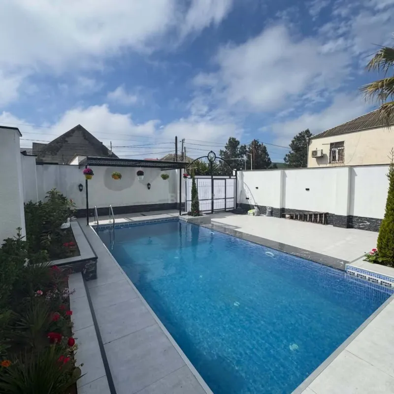 Satılır 4 otaqlı həyət evi 160 m²