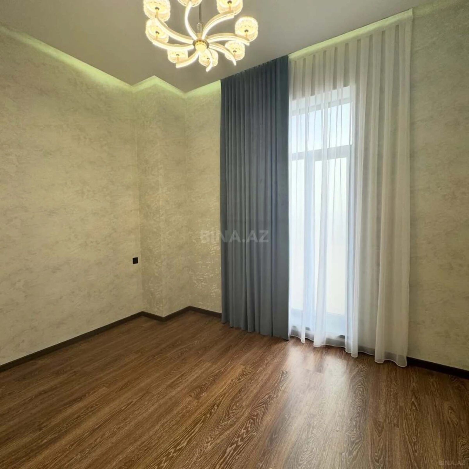 Satılır 4 otaqlı həyət evi 160 m²