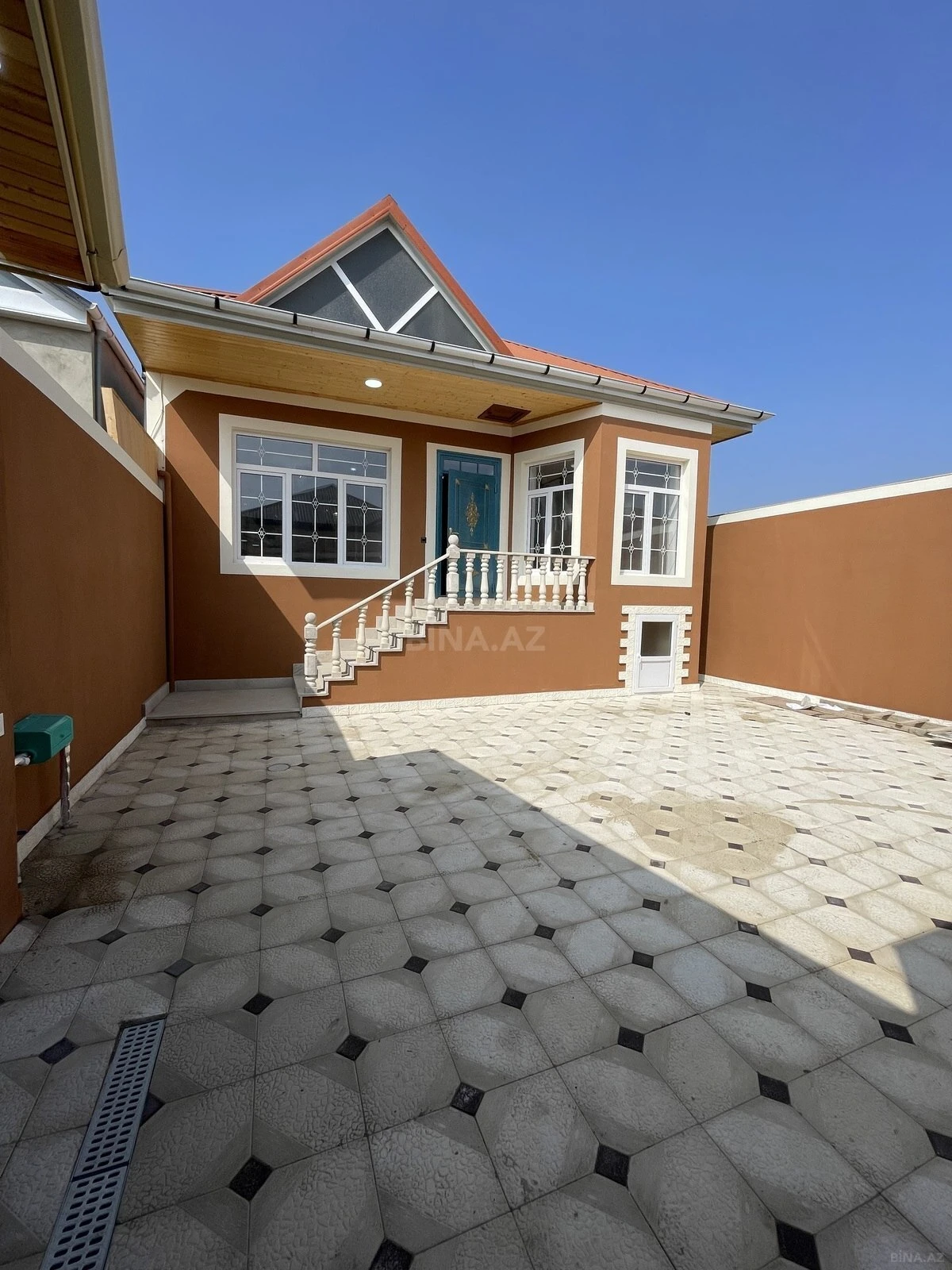 Satılır 3 otaqlı həyət evi 105 m²