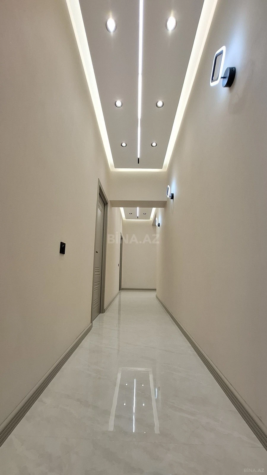 Satılır 2 otaqlı mənzil 82 m²