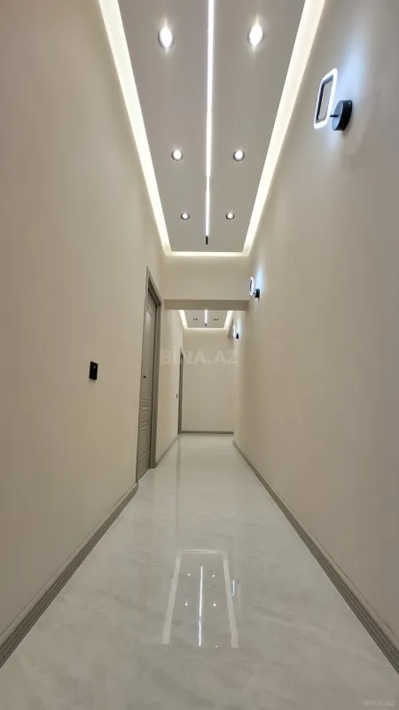 Satılır 2 otaqlı mənzil 82 m²