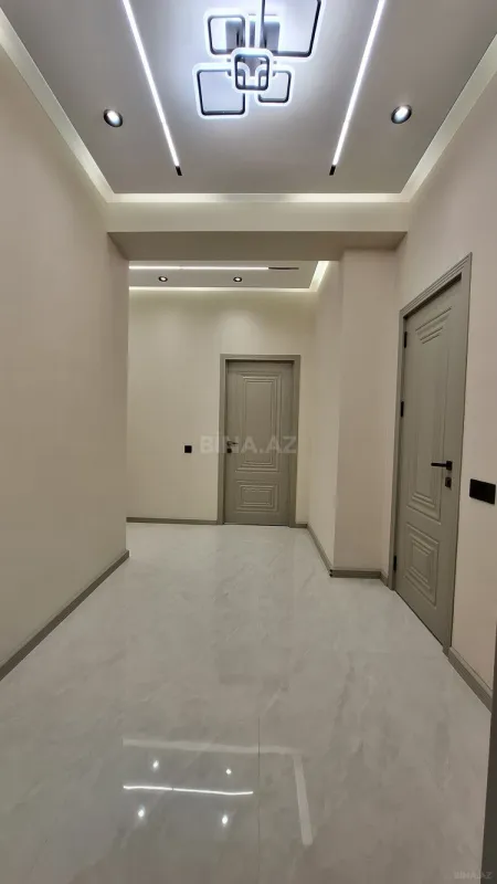 Satılır 2 otaqlı mənzil 82 m²