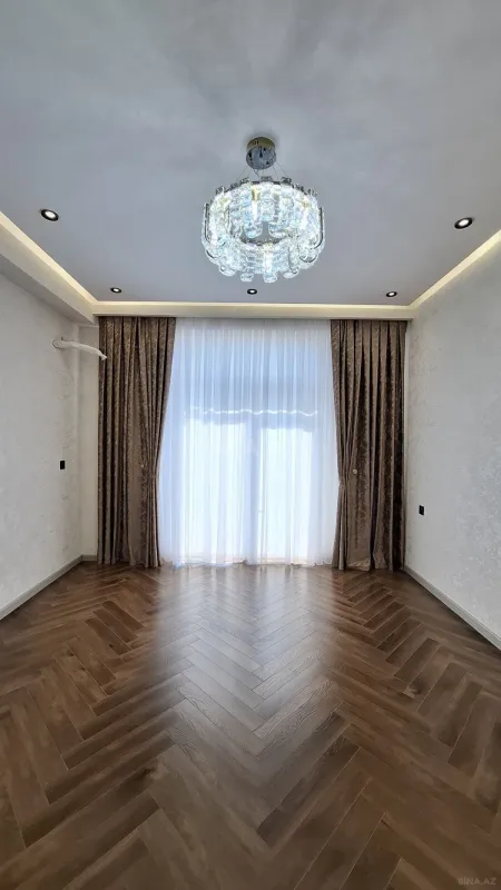 Satılır 2 otaqlı mənzil 82 m²