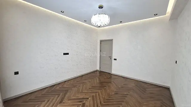 Satılır 2 otaqlı mənzil 82 m²