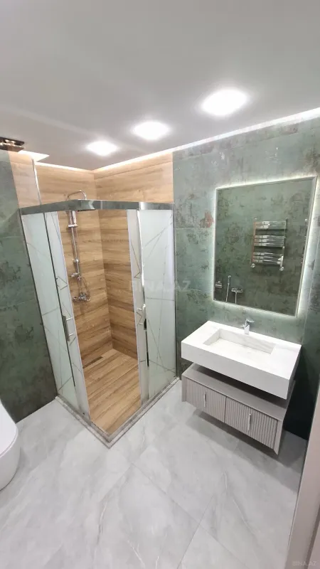 Satılır 2 otaqlı mənzil 82 m²