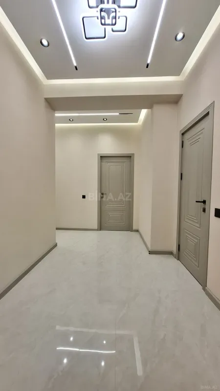 Satılır 2 otaqlı mənzil 82 m²