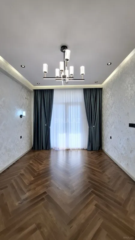 Satılır 2 otaqlı mənzil 82 m²