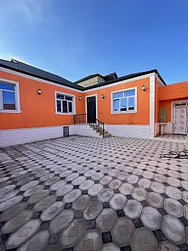 Satılır 5 otaqlı həyət evi 150 m²