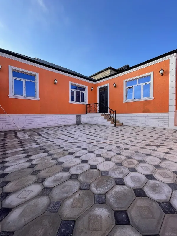 Satılır 5 otaqlı həyət evi 150 m²