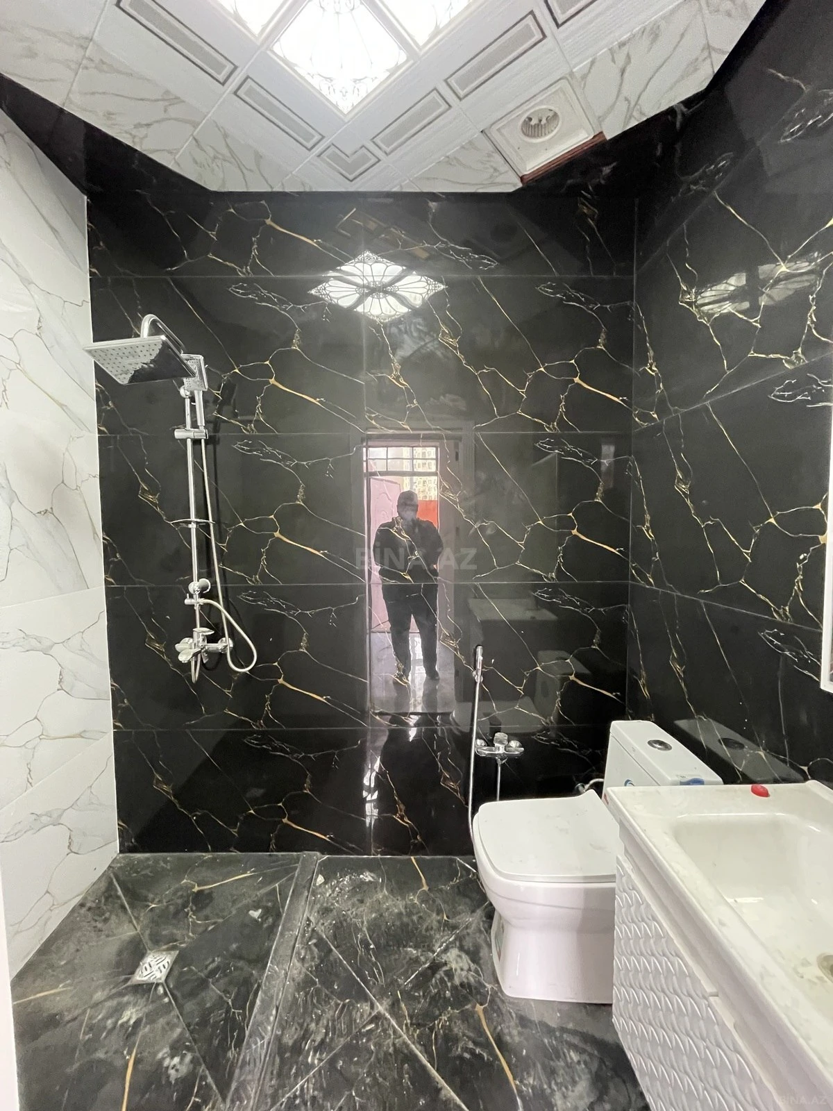 Satılır 5 otaqlı həyət evi 150 m²