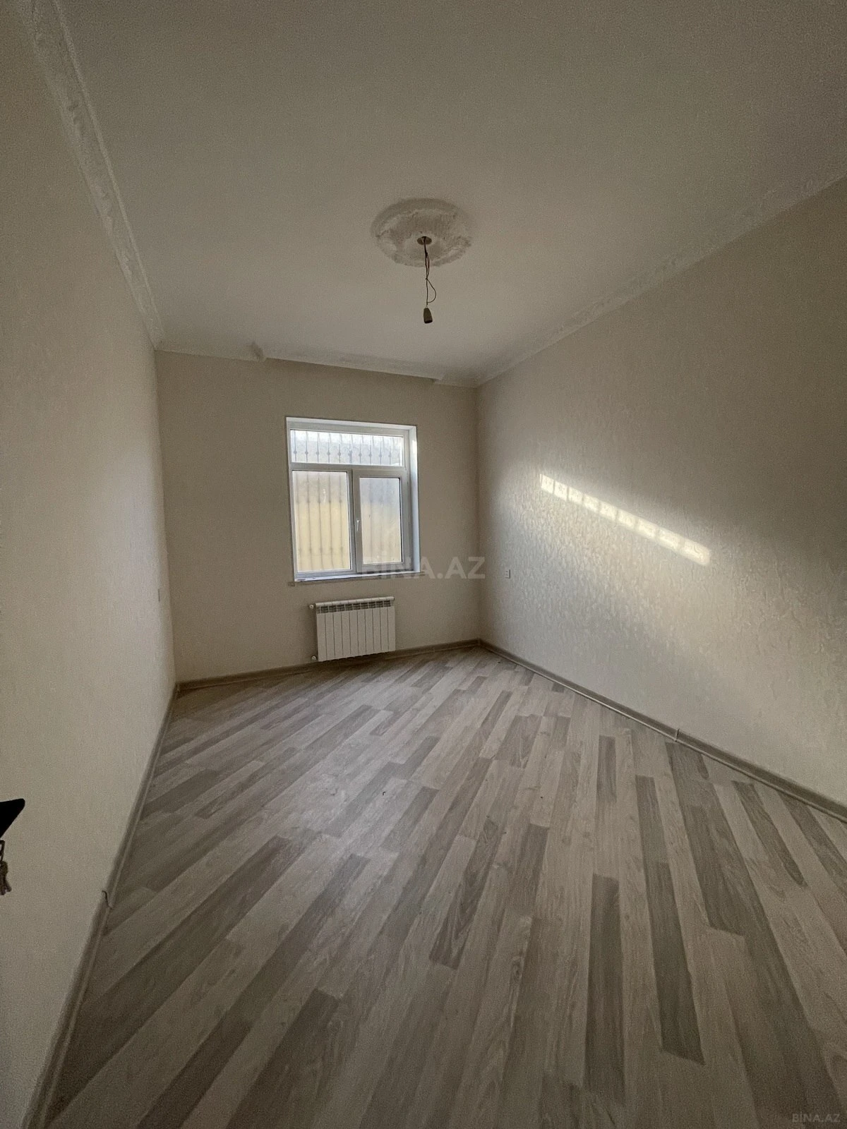 Satılır 5 otaqlı həyət evi 150 m²