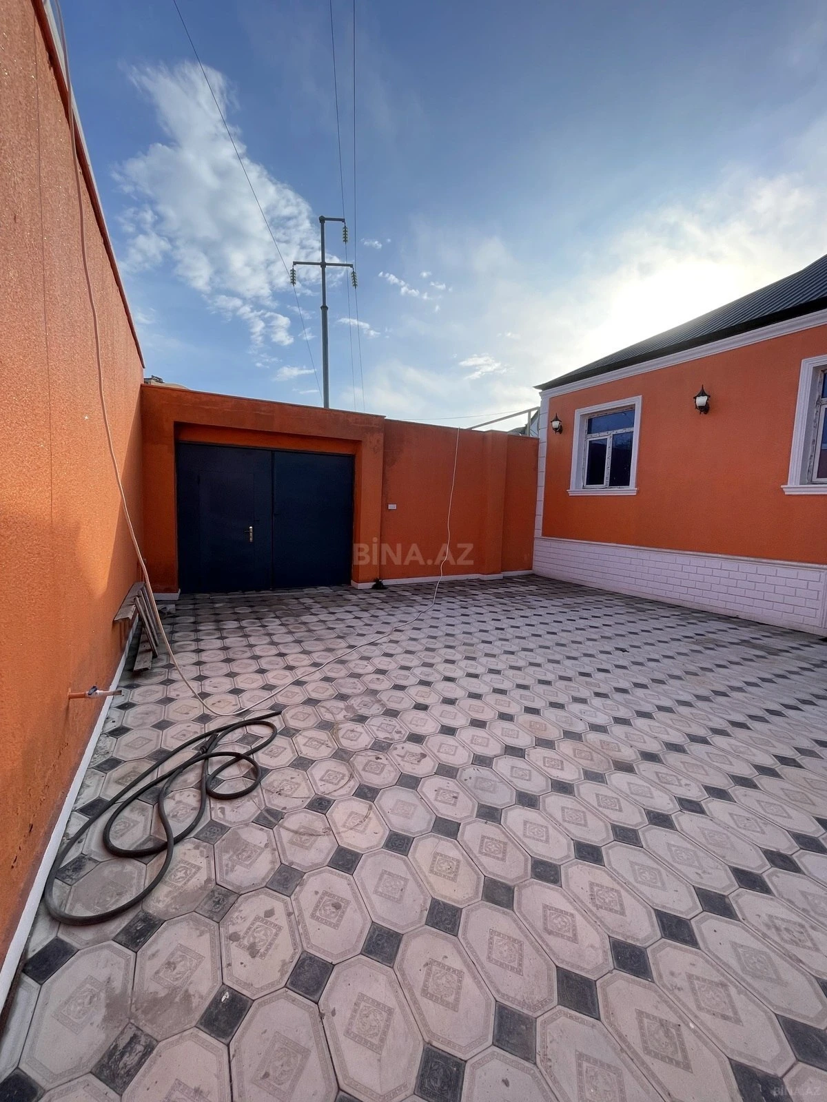 Satılır 5 otaqlı həyət evi 150 m²